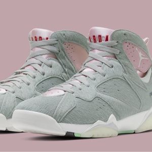 Retro Jordan’s Hare 2.0 Size 13